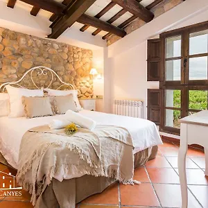 Masia Canyes & Country house San Lorenzo de Hortons